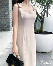 將圖片載入圖庫檢視器 Beige-Korean-Cotton-One-Piece-with-Wide-Bow-Knot-Straps-model-shots-1