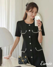將圖片載入圖庫檢視器 Korean Cotton One Piece with Four Pockets Design