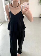 將圖片載入圖庫檢視器 Korean Cotton Pleated Top with White Crochet Straps