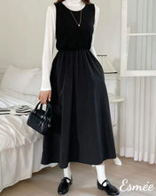 將圖片載入圖庫檢視器 Black-Korean-Nylon-One-Piece-with-Sleeveless-Design-model-shots