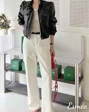 將圖片載入圖庫檢視器 Black-Korean-Synthetic-Leather-Jacket-with-Puffed-Sleeves-model-shots-3