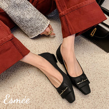 將圖片載入圖庫檢視器 Black-Lambskin-Leather-Flats-with-Leather-Ornaments-model-shots