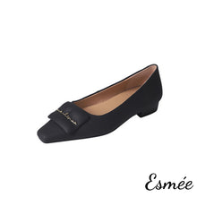 將圖片載入圖庫檢視器 Black-Lambskin-Leather-Flats-with-Leather-Ornaments-product-shots-white-background