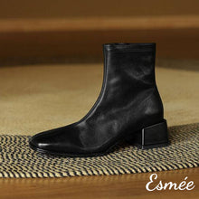 將圖片載入圖庫檢視器 Black-Leather-Ankle-Boots-with-Squared-Toe-Design-product-shots