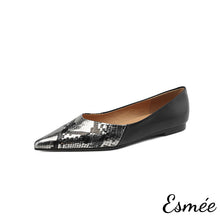 將圖片載入圖庫檢視器 Black-Leather-Flats-with-Snake-Leather-Toe-Cap-product-shots-white-background