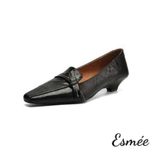 將圖片載入圖庫檢視器 Black-Leather-High-Heel-Loafers-with-Artful-Knots-Design-product-shots-white-background