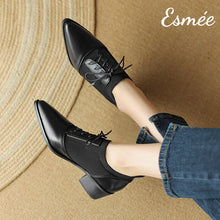 將圖片載入圖庫檢視器 Black-Leather-High-Heel-Oxford-Shoes-with-Fabrics-Design-model-shots