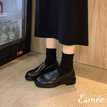 Load image into Gallery viewer, Black-Leather-Loafers-model-shots-1