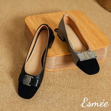 將圖片載入圖庫檢視器 Black-Leather-Low-Heels-with-Bow-Knot-Design-product-shots