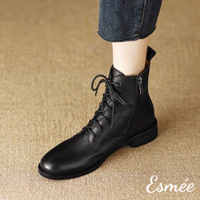 將圖片載入圖庫檢視器 Black-Leather-Marten-Boots-with-Side-Zippers-model-shots