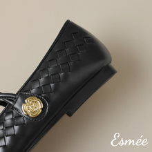 將圖片載入圖庫檢視器 Black-Leather-Maryjanes-with-Woven-Design-product-shots-detail