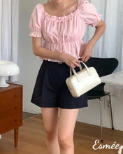 將圖片載入圖庫檢視器 Black-Linen-Shorts-with-Belt-model-shots
