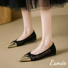 將圖片載入圖庫檢視器 Black-Net-Flats-with-Golden-Toe-Cap-and-Bow-Knot-model-shots