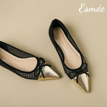 將圖片載入圖庫檢視器 Black-Net-Flats-with-Golden-Toe-Cap-and-Bow-Knot-product-shots