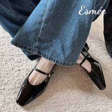 將圖片載入圖庫檢視器 Black-Patent-Leather-Low-Heel-Mary-Jane-model-shots
