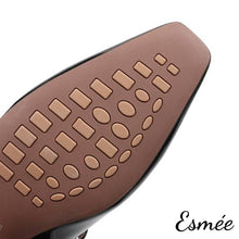 將圖片載入圖庫檢視器 Black-Patent-Leather-Low-Heel-Mary-Jane-product-shots-detail