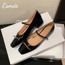 將圖片載入圖庫檢視器 Black-Patent-Leather-Maryjanes-with-Metal-Bar-Design-product-shots