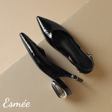 將圖片載入圖庫檢視器 Black-Patterned-Leather-Slingback-with-Special-Designed-Heels-product-shots