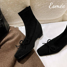 將圖片載入圖庫檢視器 Black-Suede-Ankle-Boots-with-Bow-Knot-and-Invisible-Increased-Height-Design-product-shots