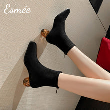 將圖片載入圖庫檢視器 Black-Suede-Ankle-Boots-with-Round-Transparent-Heels-model-shots