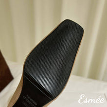 將圖片載入圖庫檢視器 Black-Suede-Invisible-Increased-Height-Ankle-Boots-product-shots-detail