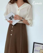 將圖片載入圖庫檢視器 Brown-Cotton-Long-Dress-with-Four-Button-Design-model-shots