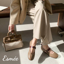 將圖片載入圖庫檢視器 Brown-Extra-Soft-Leather-Mary-Janes-with-Dual-Color-Straps-model-shots