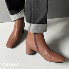 將圖片載入圖庫檢視器 Brown-Leather-Ankle-Boots-with-Cylinder-Heels-model-shots