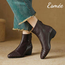 將圖片載入圖庫檢視器 Brown-Leather-Ankle-Boots-with-Woven-Toe-Cap-Design-model-shots