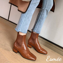 將圖片載入圖庫檢視器 Brown-Leather-Chelsea-Boots-with-4-cm-Block-Heels-model-shots