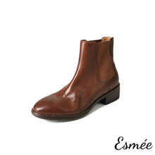 將圖片載入圖庫檢視器 Brown-Leather-Chelsea-Boots-with-Brogue-Design-product-shots-white-background