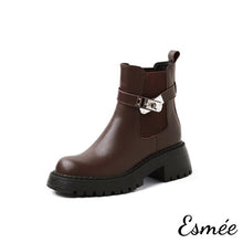 將圖片載入圖庫檢視器 Brown-Leather-Chelsea-Boots-with-Metal-Lock-Design-product-shots-white-background