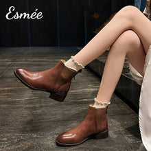 將圖片載入圖庫檢視器 Brown-Leather-Chelsea-Boots-with-V-Shaped-Ribbon-Design-model-shots