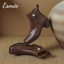 將圖片載入圖庫檢視器 Brown-Leather-High-Heel-Ankle-Boots-with-Checkered-Design-product-shots
