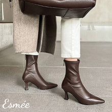 將圖片載入圖庫檢視器 Brown-Leather-High-Heel-Ankle-Boots-with-Pointy-Toe-Design-model-shots