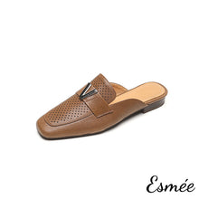 將圖片載入圖庫檢視器 Brown-Leather-Mules-with-V-Metal-Buckle-product-shots-white-background