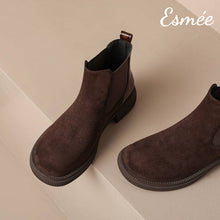 將圖片載入圖庫檢視器 Brown-Suede-Chelsea-boots-with-Alligator-Pattern-Design-product-shots