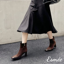 將圖片載入圖庫檢視器 Brown-Suede-High-Heel-Ankle-Boots-with-Patent-Leather-Toe-Cap-model-shots