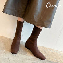 將圖片載入圖庫檢視器 Brown-Suede-Invisible-Increased-Height-Ankle-Boots-model-shots-1