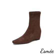 將圖片載入圖庫檢視器 Brown-Suede-Invisible-Increased-Height-Ankle-Boots-product-shots-white-background
