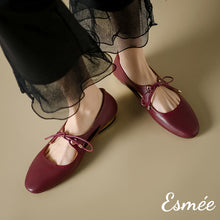 Load image into Gallery viewer, Burgundy-Leather-Maryjanes-with-Bow-Knot-Design-model-shots-1