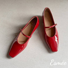 將圖片載入圖庫檢視器 Burgundy-Patent-Leather-Low-Heel-Mary-Jane-product-shots