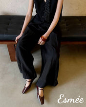 將圖片載入圖庫檢視器 Burgundy-Shiny-Leather-Maryjanes-with-2-cm-Invisible-Increased-Height-Design-model-shots