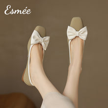 將圖片載入圖庫檢視器 Darkish-Green-Dual-Flats-with-Bow-Knot-Design-model-shots