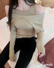 將圖片載入圖庫檢視器 Green-Korean-Cotton-Knitwear-with-Layered-Top-and-Off-shoudler-Design-model-shots