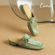將圖片載入圖庫檢視器 Green-Leather-Mules-with-Horsebit-Design-product-shots