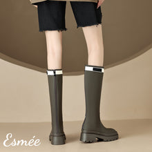 將圖片載入圖庫檢視器 Grey-Leather-Long-Boots-with-White-Strap-Design-model-shots