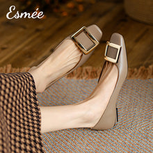 將圖片載入圖庫檢視器 Grey-Patent-Leather-Flats-with-Metal-Buckle-model-shots