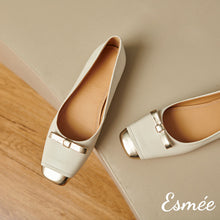 將圖片載入圖庫檢視器 Ivory-Extra-Soft-Leather-Ballerina-with-Golden-Bow-Knots-and-Toe-Cap-product-shots