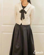 將圖片載入圖庫檢視器 Ivory-Korean-Tweed-Blazers-with-Bow-Knot-Design-model-shots-2